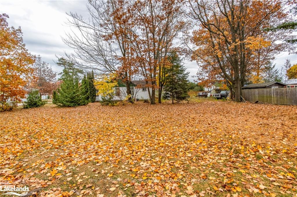 Photo 17 of 381 David Street E, Gravenhurst, Muskoka (S) — HOMEH