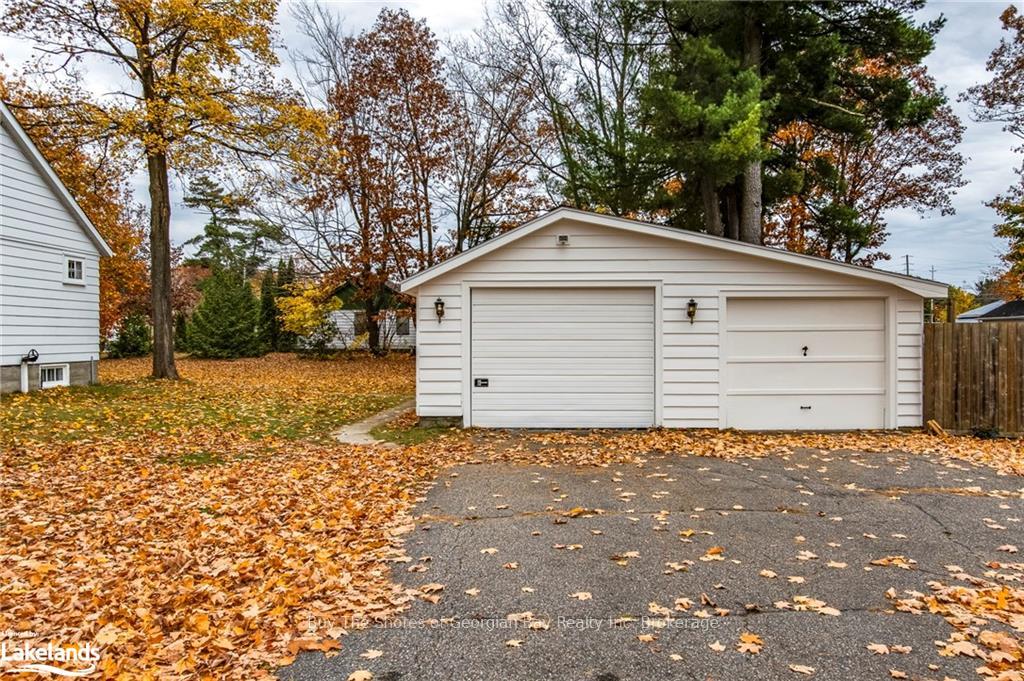 Photo 22 of 381 David Street E, Gravenhurst, Muskoka (S) — HOMEH