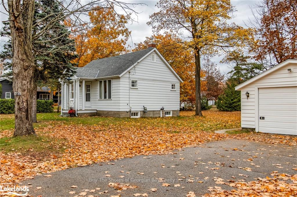 Photo 23 of 381 David Street E, Gravenhurst, Muskoka (S) — HOMEH