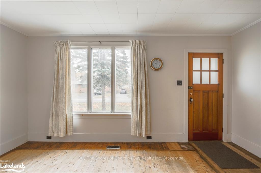Photo 33 of 381 David Street E, Gravenhurst, Muskoka (S) — HOMEH