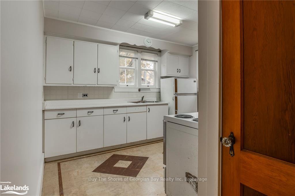 Photo 41 of 381 David Street E, Gravenhurst, Muskoka (S) — HOMEH