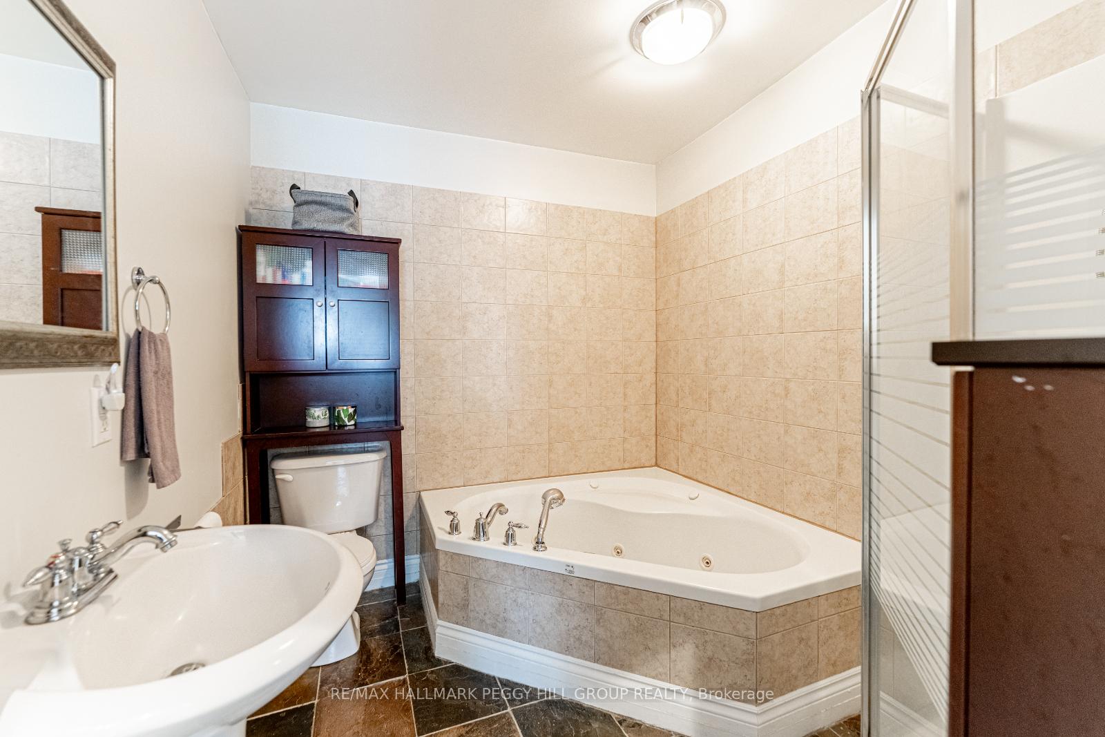 Photo 7 of 20 Ferris Lane, Barrie, Cundles East — HOMEH
