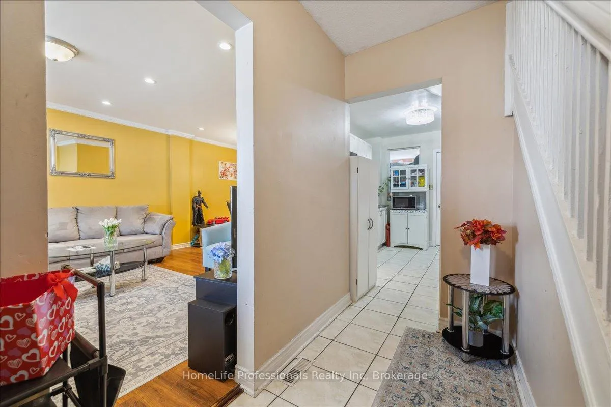 Photo 8 of 1122 Cannon Street E, Hamilton, Crown Point — HOMEH