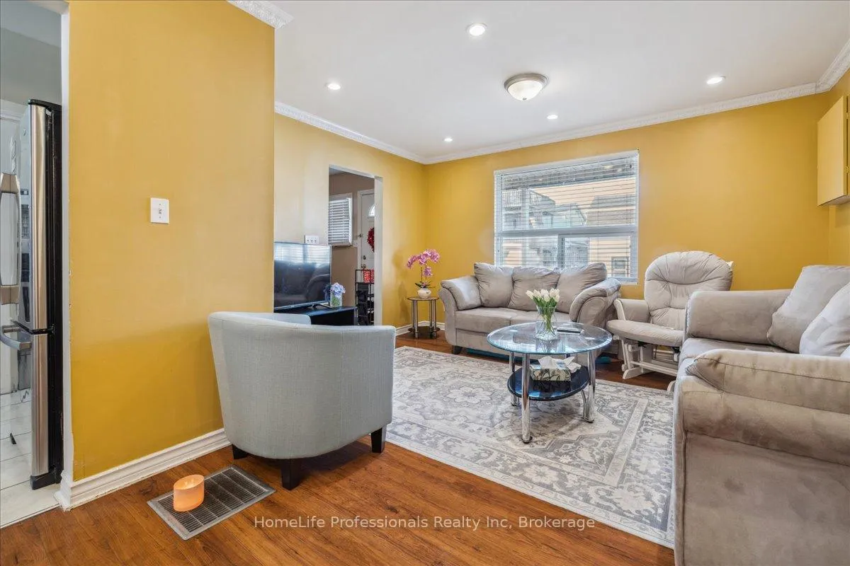 Photo 11 of 1122 Cannon Street E, Hamilton, Crown Point — HOMEH