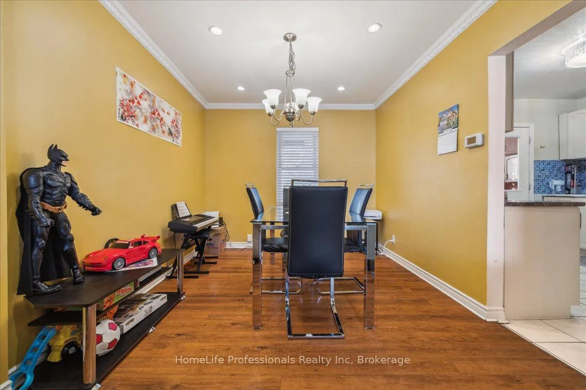Photo 13 of 1122 Cannon Street E, Hamilton, Crown Point — HOMEH