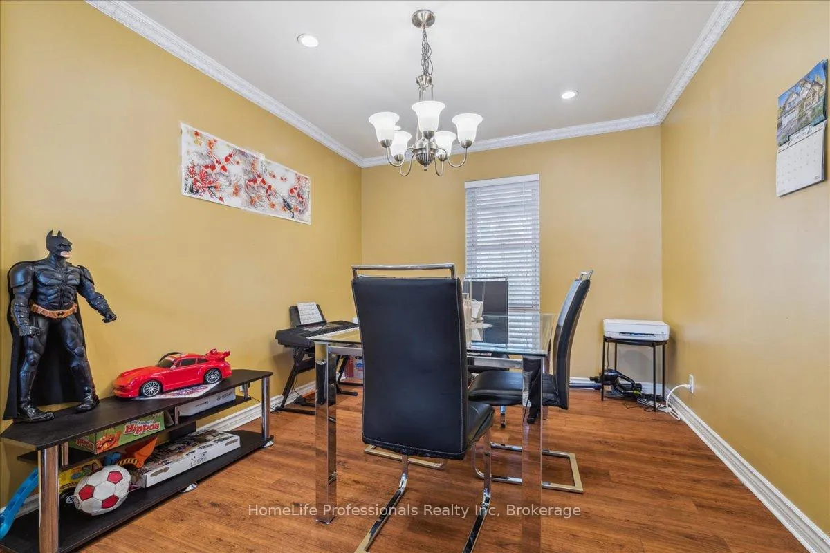 Photo 14 of 1122 Cannon Street E, Hamilton, Crown Point — HOMEH