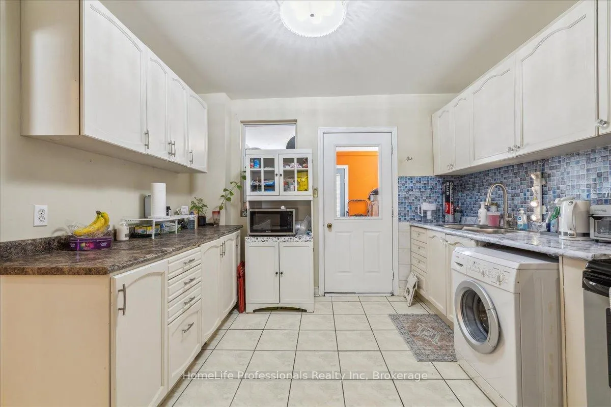 Photo 15 of 1122 Cannon Street E, Hamilton, Crown Point — HOMEH