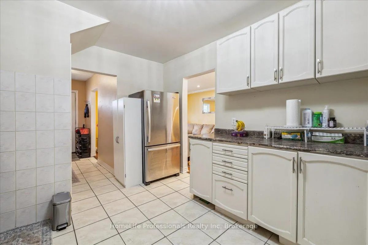 Photo 18 of 1122 Cannon Street E, Hamilton, Crown Point — HOMEH