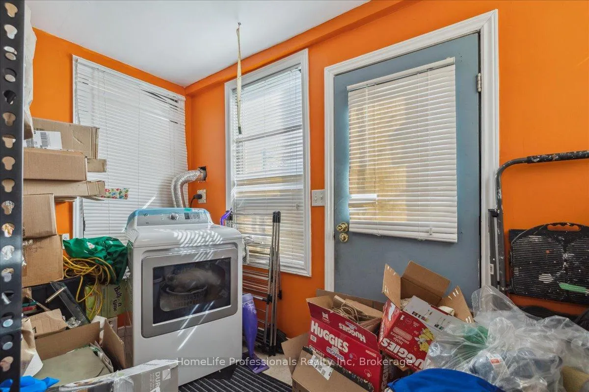 Photo 19 of 1122 Cannon Street E, Hamilton, Crown Point — HOMEH