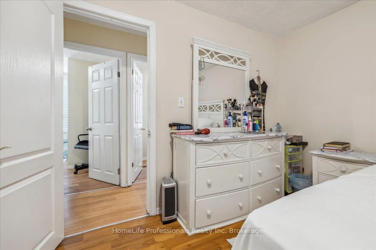 Photo 24 of 1122 Cannon Street E, Hamilton, Crown Point — HOMEH