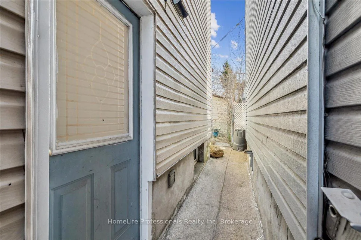 Photo 28 of 1122 Cannon Street E, Hamilton, Crown Point — HOMEH
