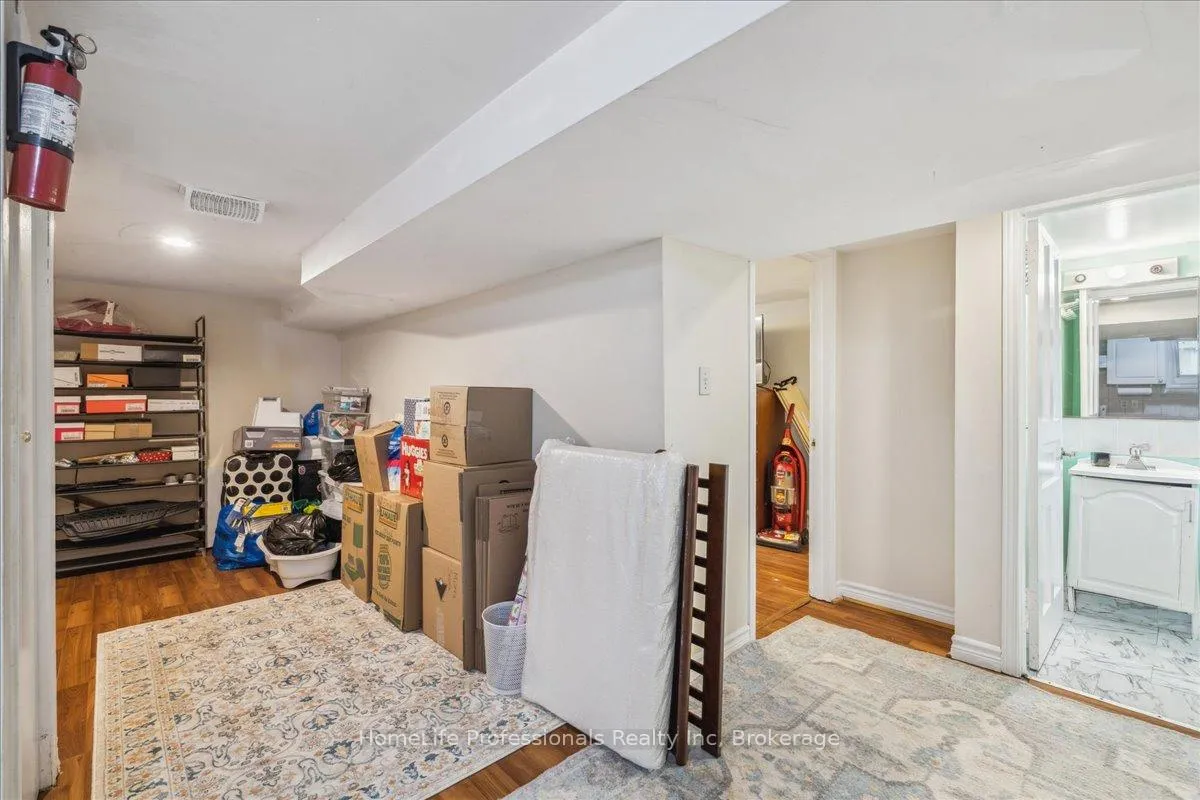 Photo 32 of 1122 Cannon Street E, Hamilton, Crown Point — HOMEH