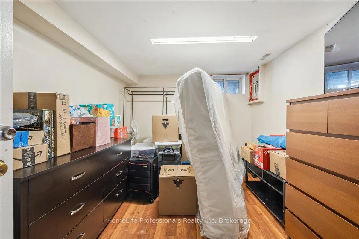 Photo 33 of 1122 Cannon Street E, Hamilton, Crown Point — HOMEH