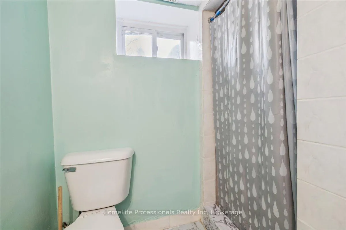 Photo 36 of 1122 Cannon Street E, Hamilton, Crown Point — HOMEH