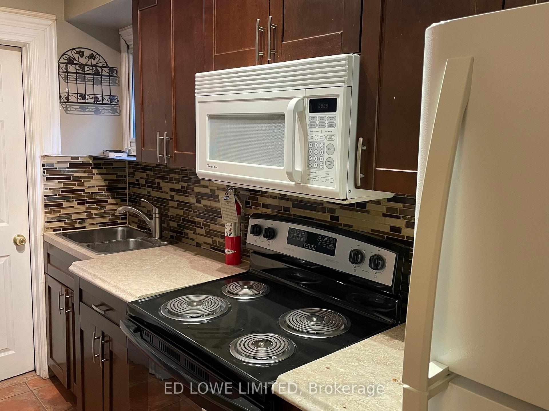 Photo 4 of Unit 2, 122 Dunlop Street E, Barrie, City Centre — HOMEH