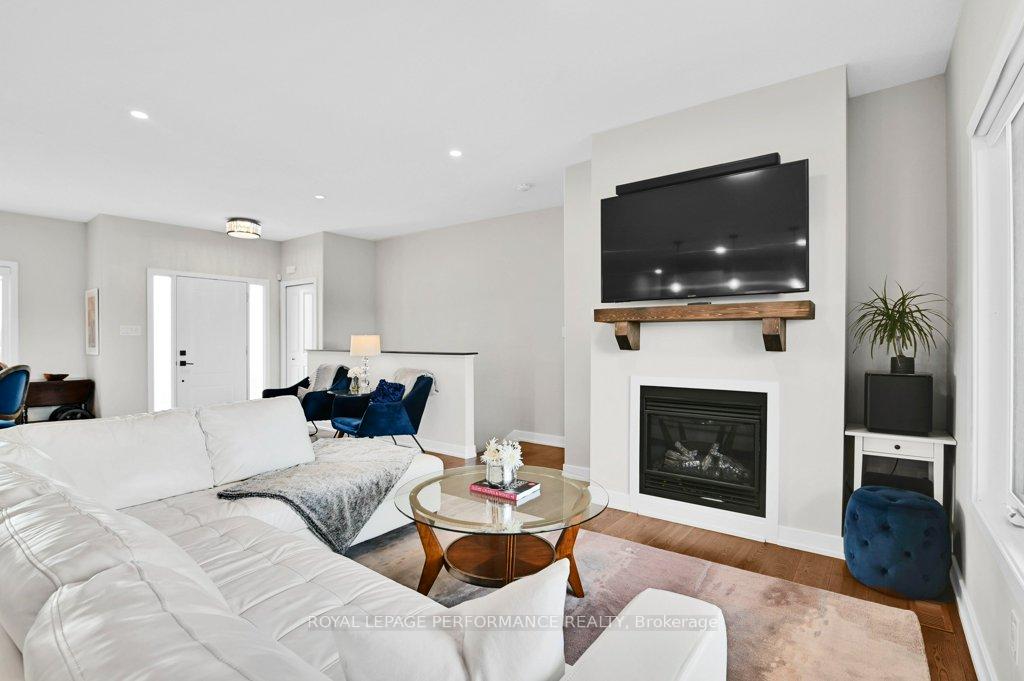 Photo 10 of 3569 Crosswind Crescent, Ottawa, Osgoode — HOMEH