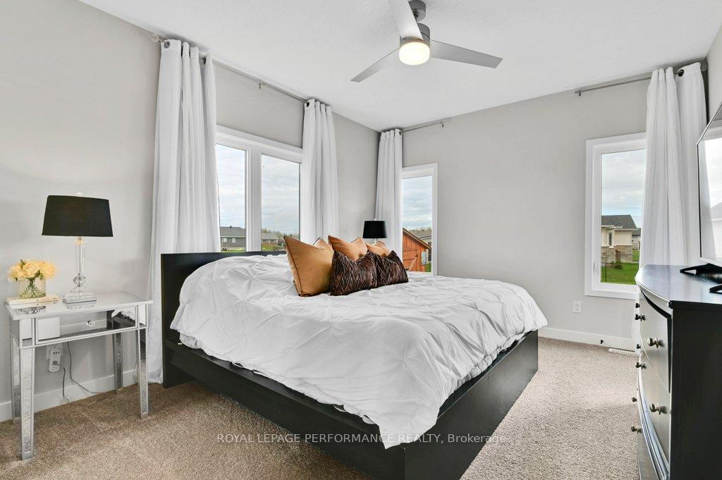 Photo 16 of 3569 Crosswind Crescent, Ottawa, Osgoode — HOMEH