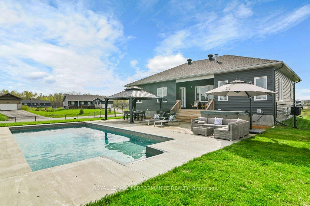 Photo 29 of 3569 Crosswind Crescent, Ottawa, Osgoode — HOMEH