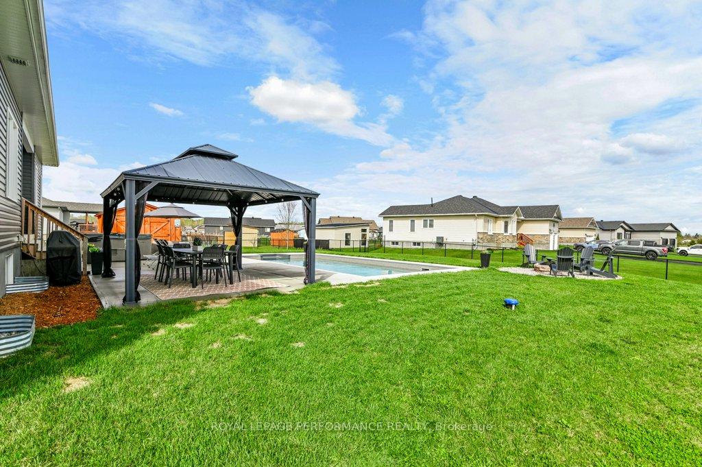 Photo 32 of 3569 Crosswind Crescent, Ottawa, Osgoode — HOMEH