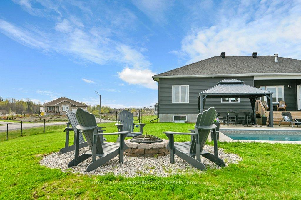 Photo 33 of 3569 Crosswind Crescent, Ottawa, Osgoode — HOMEH