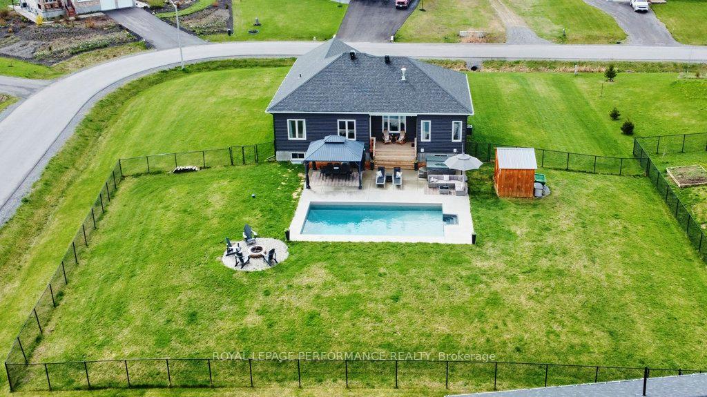 Photo 36 of 3569 Crosswind Crescent, Ottawa, Osgoode — HOMEH
