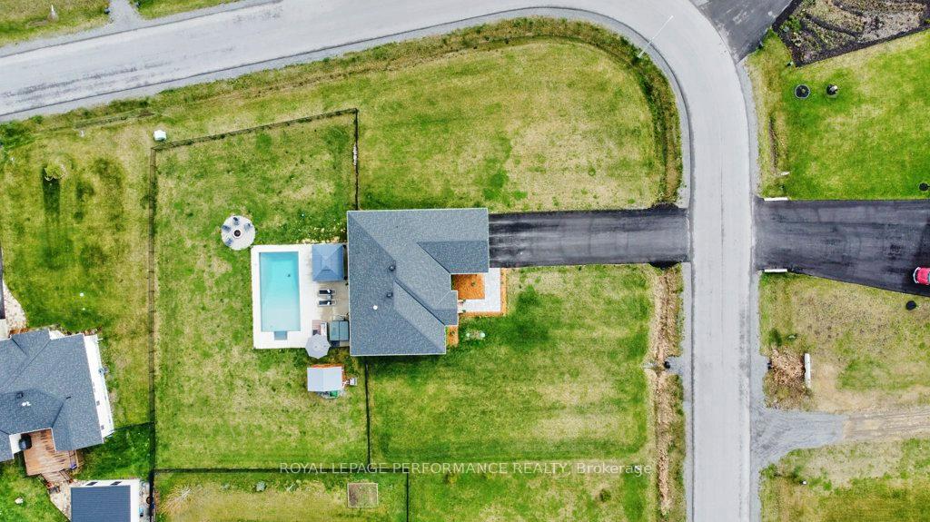 Photo 38 of 3569 Crosswind Crescent, Ottawa, Osgoode — HOMEH
