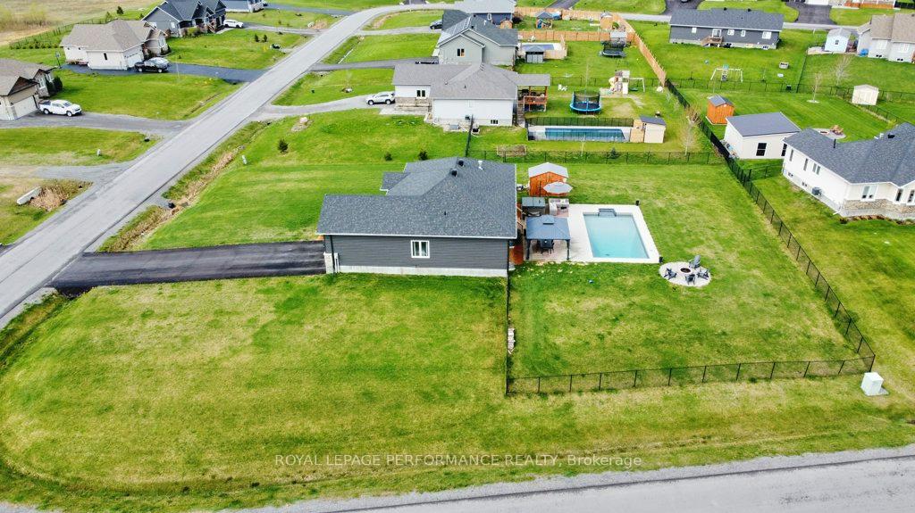 Photo 39 of 3569 Crosswind Crescent, Ottawa, Osgoode — HOMEH