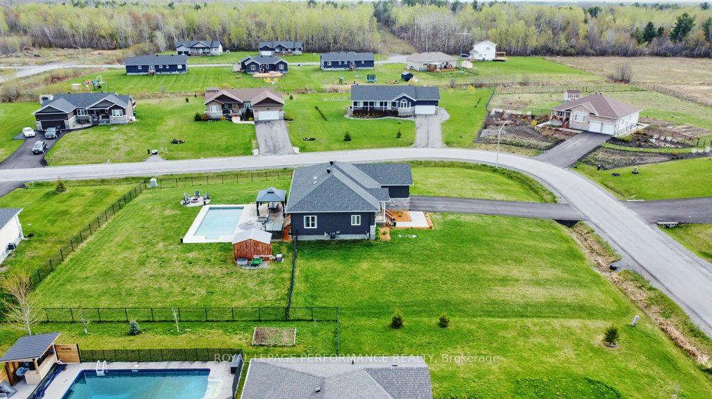 Photo 42 of 3569 Crosswind Crescent, Ottawa, Osgoode — HOMEH