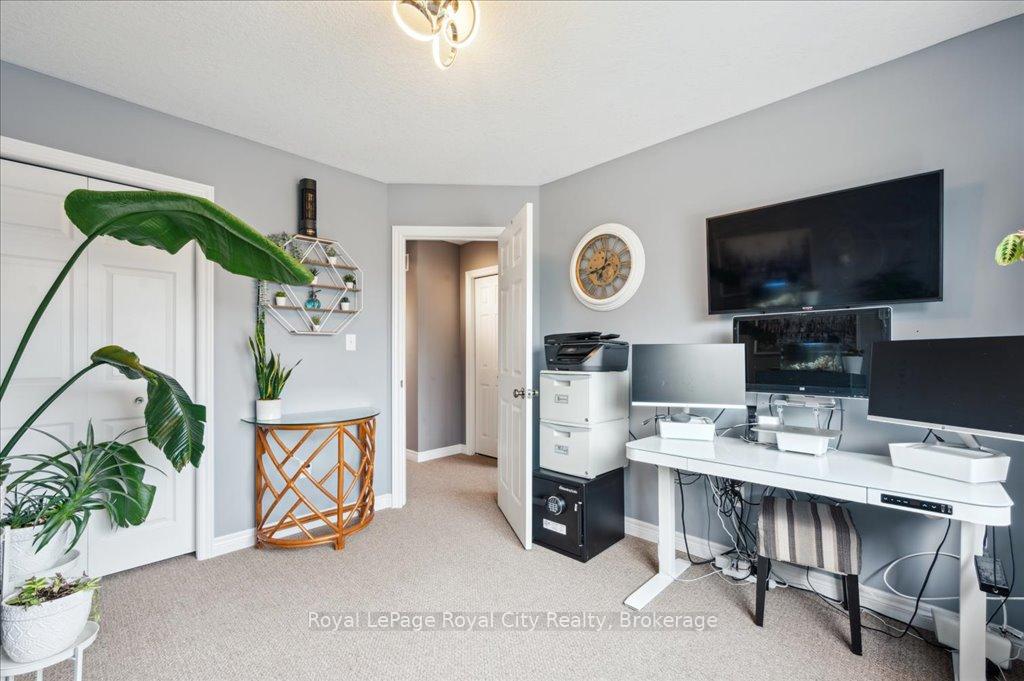 Photo 22 of 33 Bowen Drive, Guelph, Victoria North — HOMEH