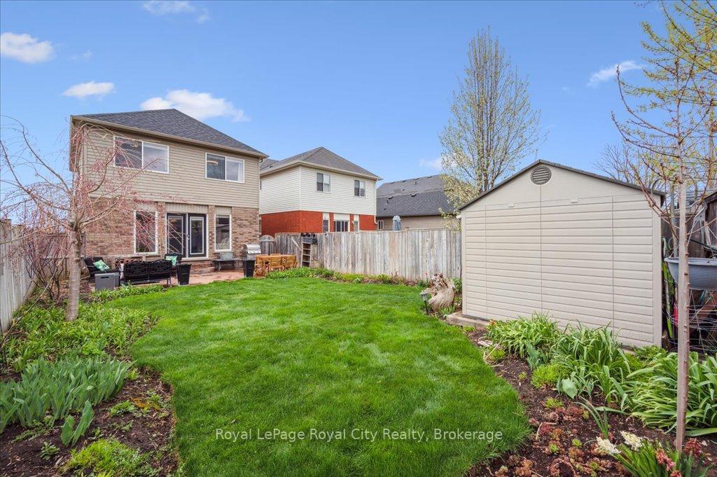 Photo 40 of 33 Bowen Drive, Guelph, Victoria North — HOMEH