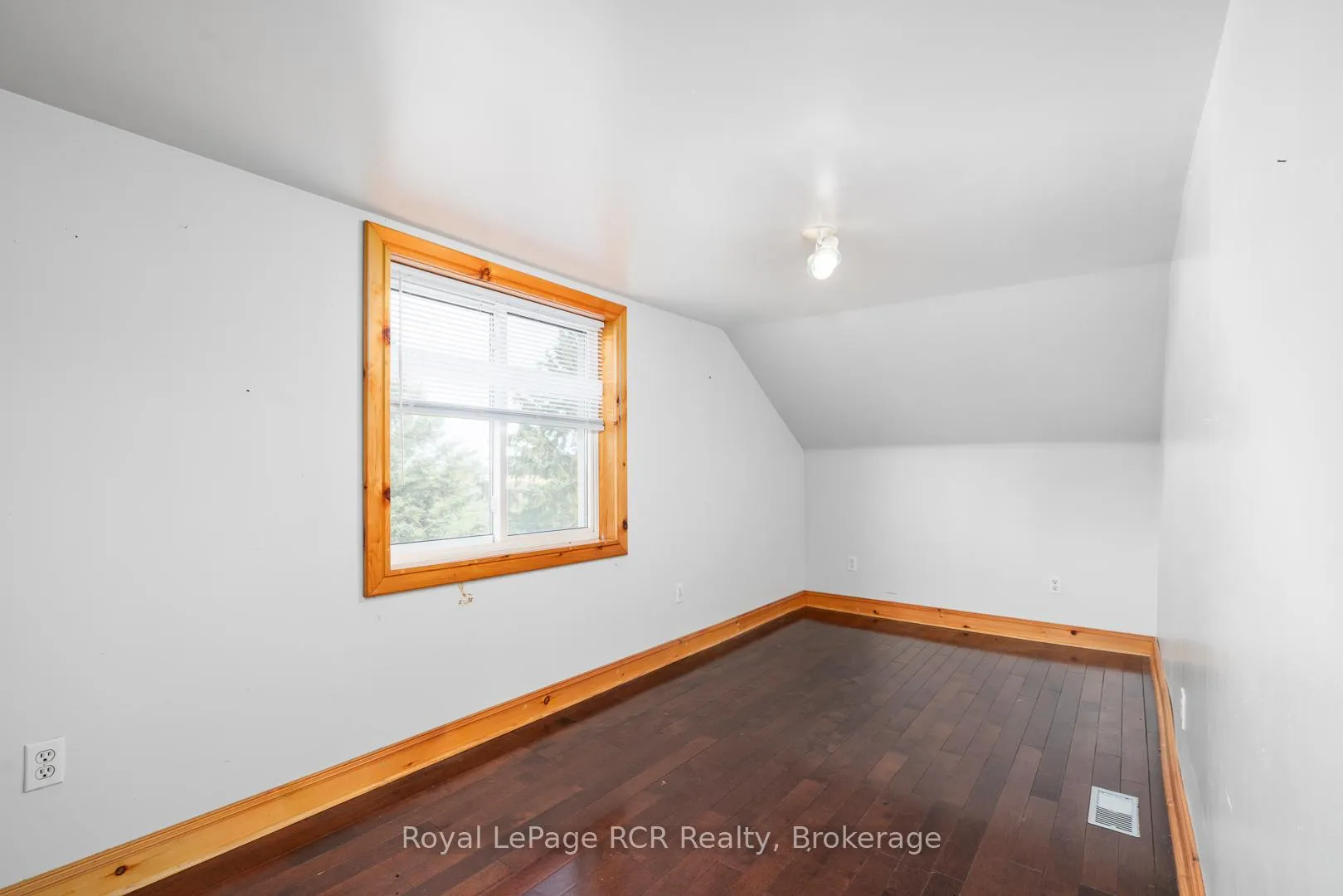 Photo 20 of 228 10 Concession, Brockton — HOMEH