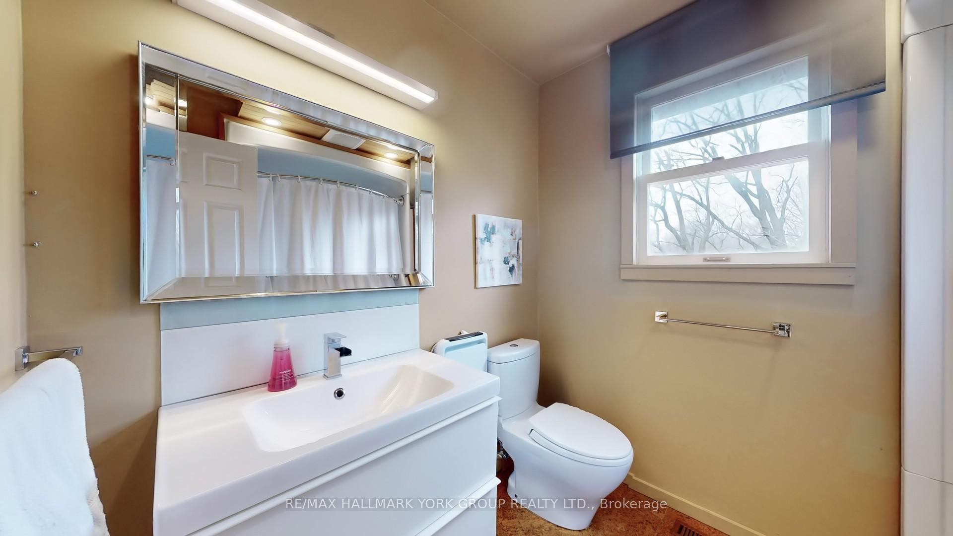 Photo 12 of 33 Ransom Street, Aurora, Aurora Village — HOMEH