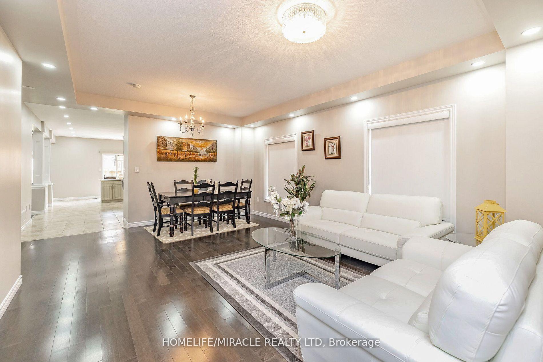 Photo 10 of 11 Monkton Circle, Brampton, Credit Valley — HOMEH