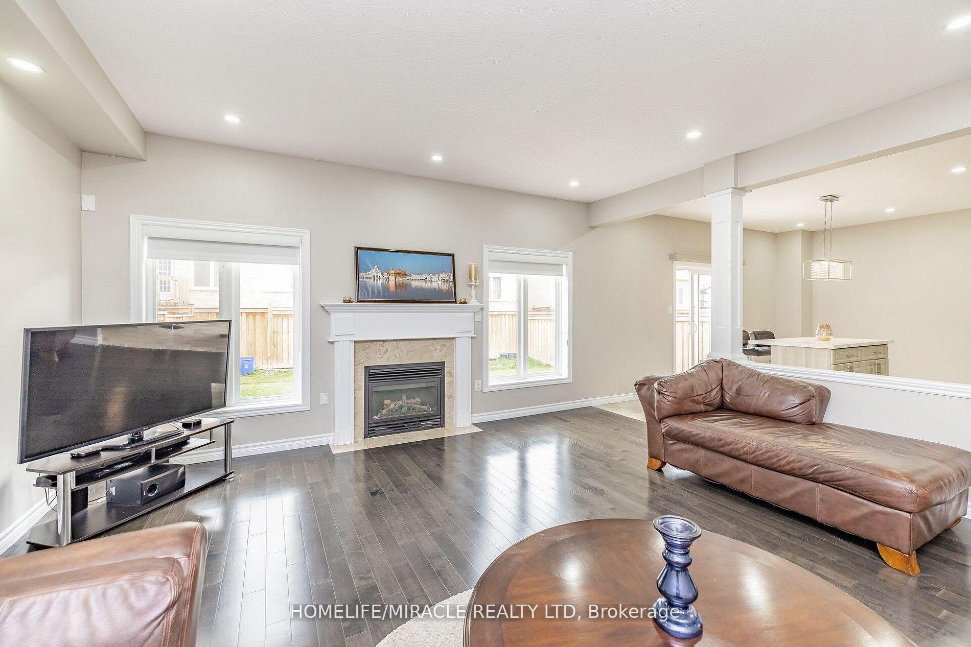 Photo 11 of 11 Monkton Circle, Brampton, Credit Valley — HOMEH
