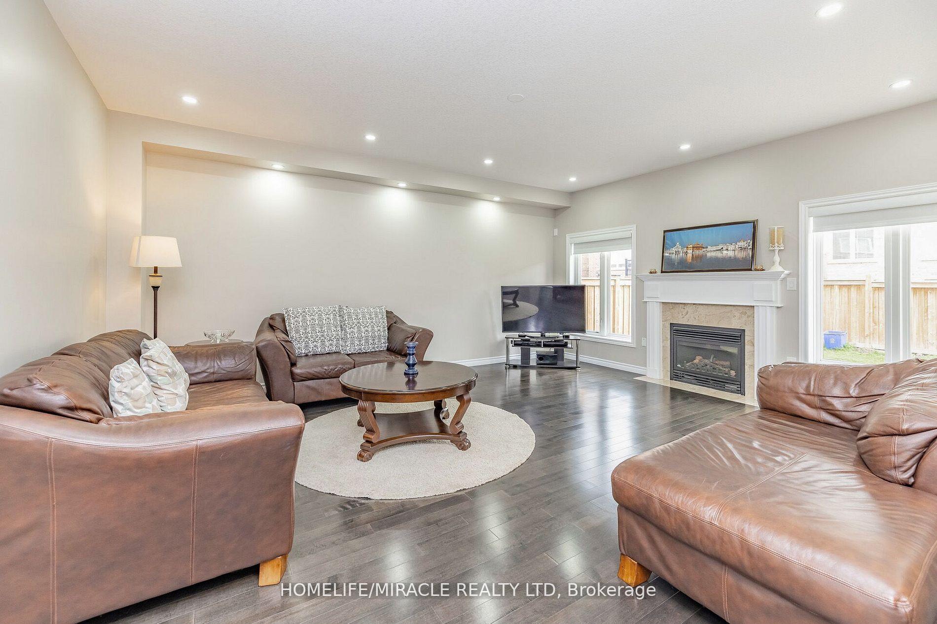 Photo 27 of 11 Monkton Circle, Brampton, Credit Valley — HOMEH