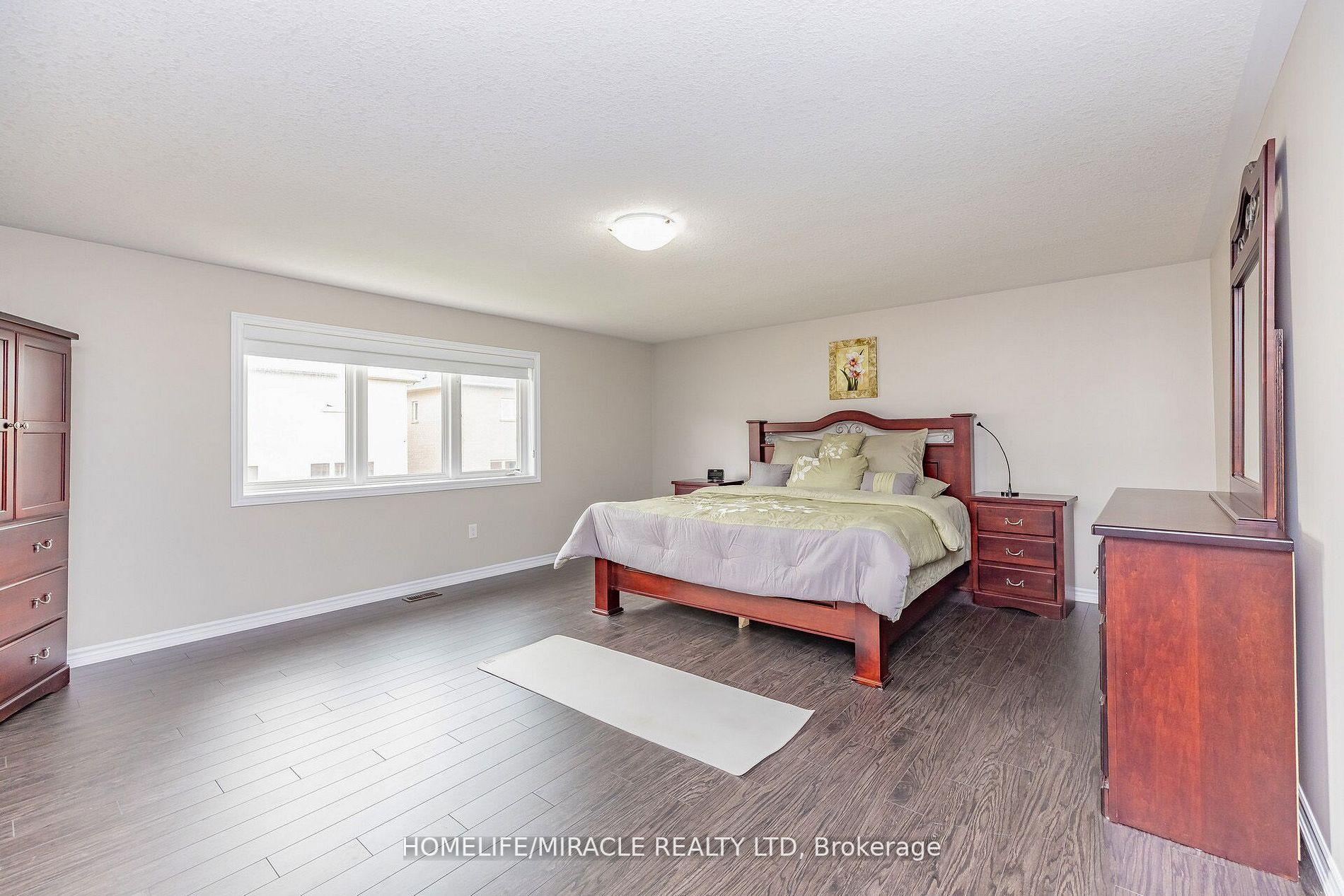 Photo 13 of 11 Monkton Circle, Brampton, Credit Valley — HOMEH