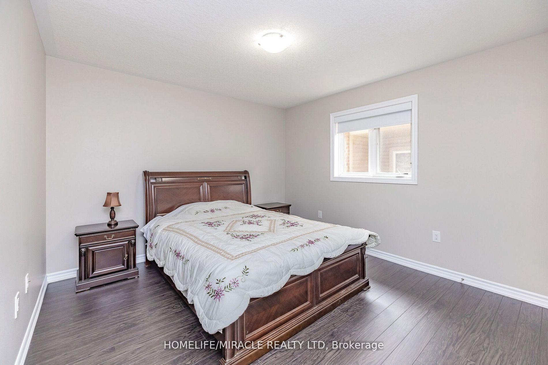 Photo 26 of 11 Monkton Circle, Brampton, Credit Valley — HOMEH