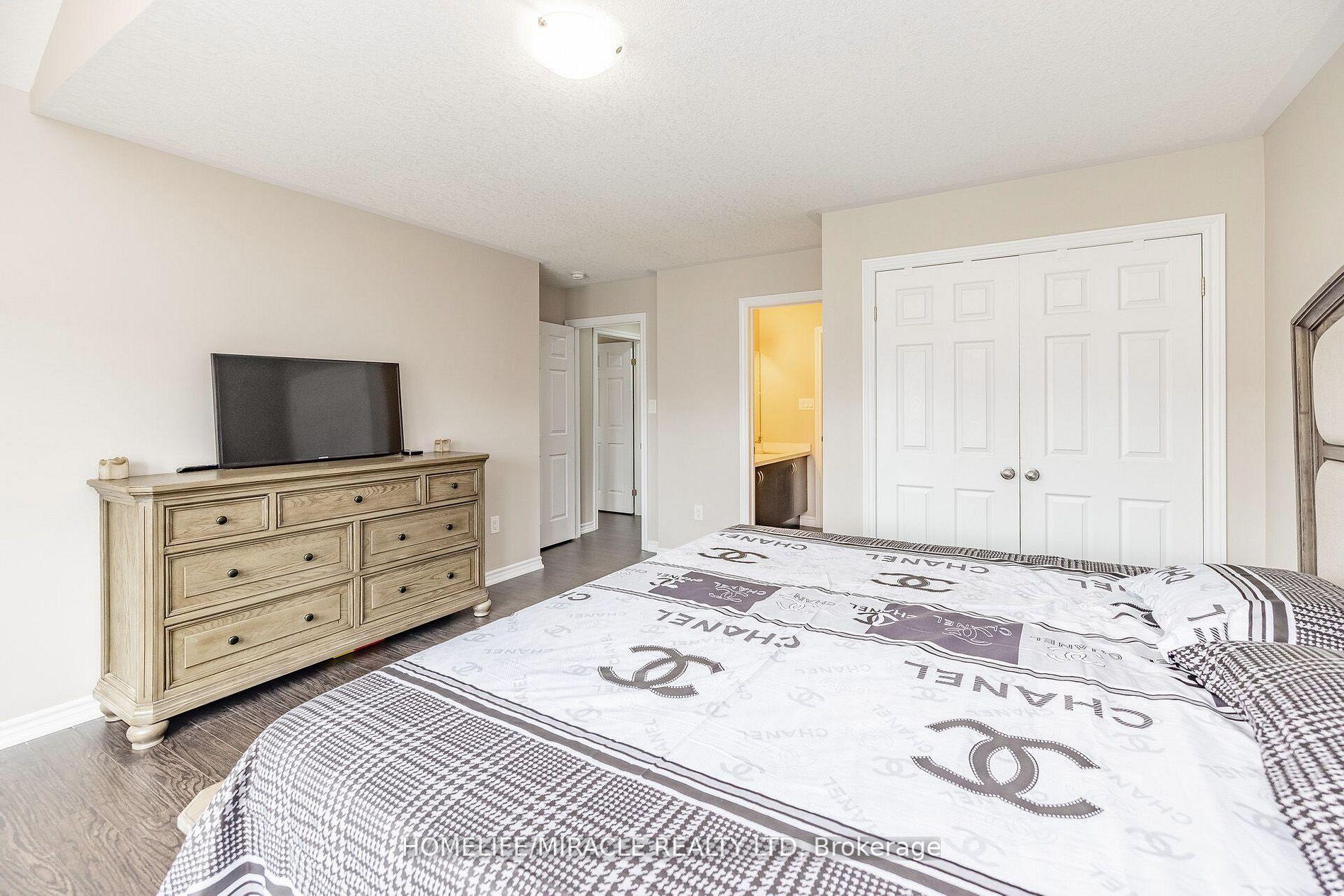 Photo 28 of 11 Monkton Circle, Brampton, Credit Valley — HOMEH
