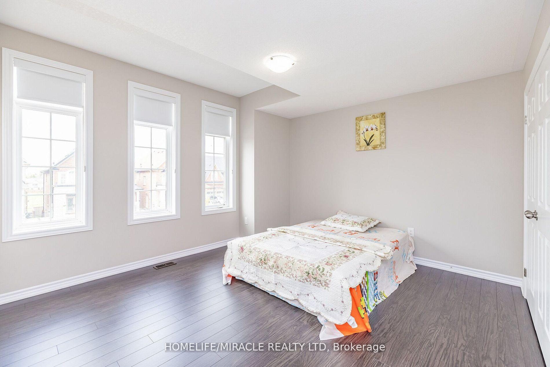 Photo 38 of 11 Monkton Circle, Brampton, Credit Valley — HOMEH