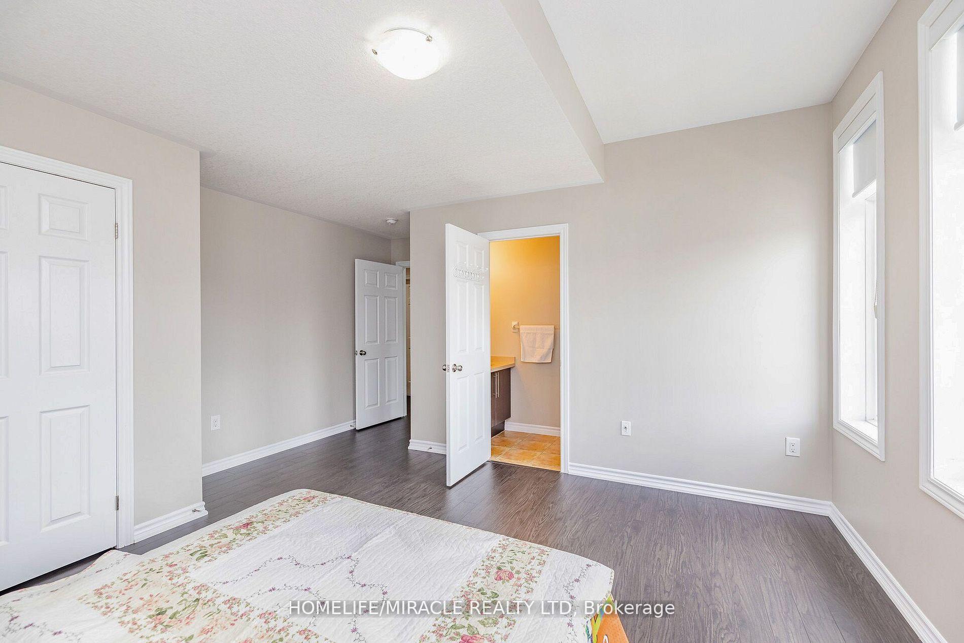 Photo 6 of 11 Monkton Circle, Brampton, Credit Valley — HOMEH