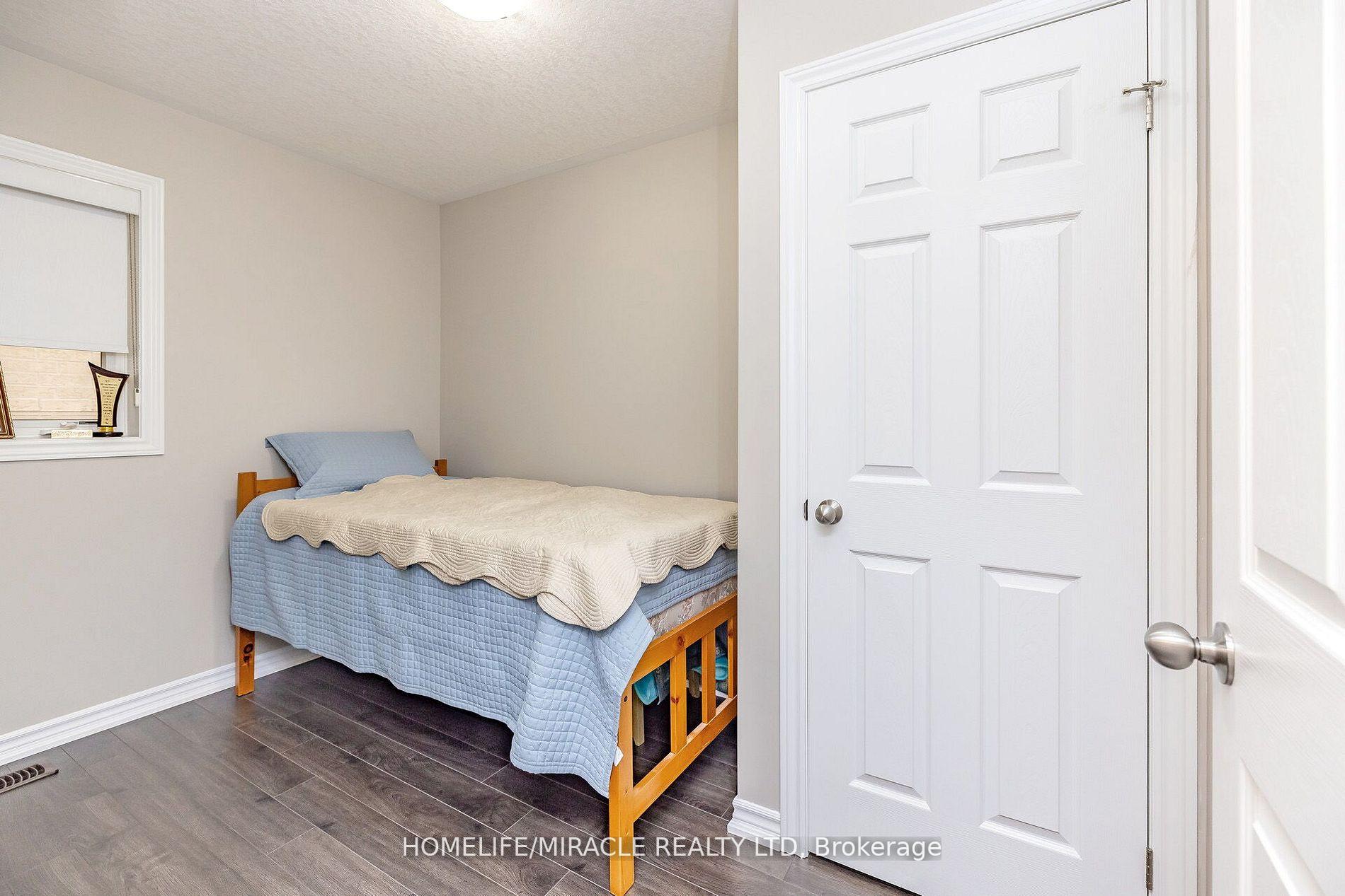 Photo 30 of 11 Monkton Circle, Brampton, Credit Valley — HOMEH