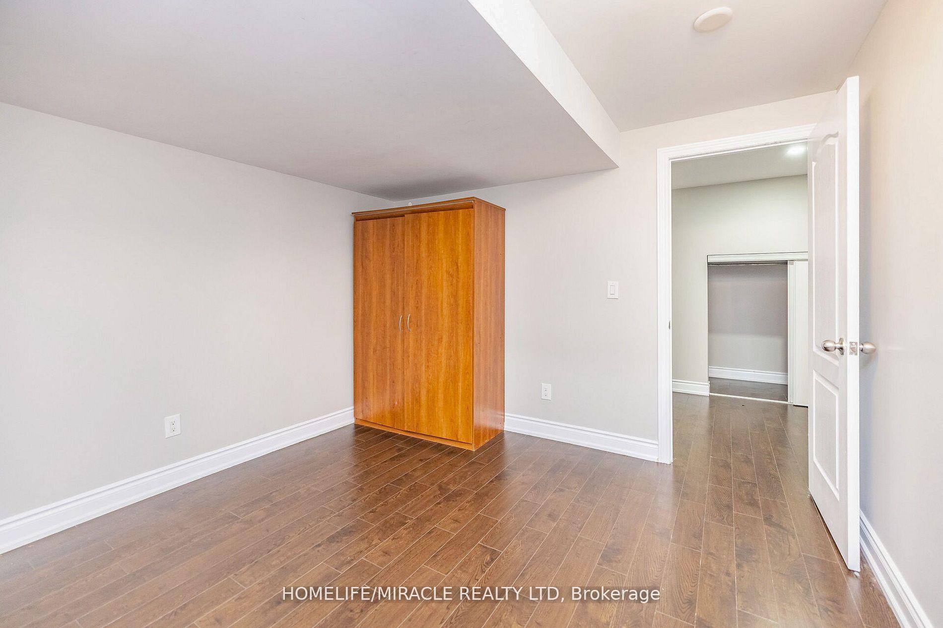 Photo 31 of 11 Monkton Circle, Brampton, Credit Valley — HOMEH