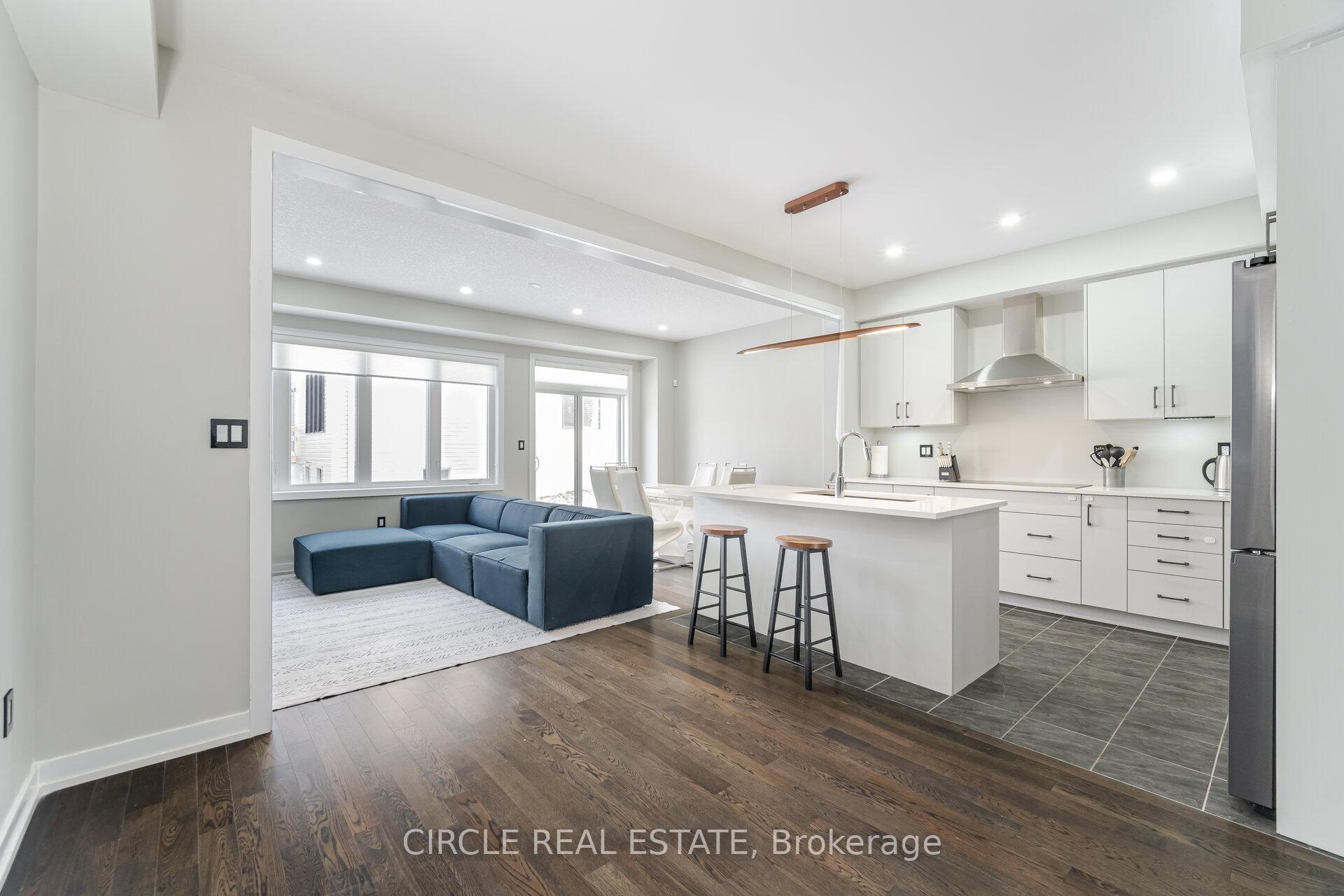 Photo 3 of 112 Lilac Circle, Haldimand — HOMEH