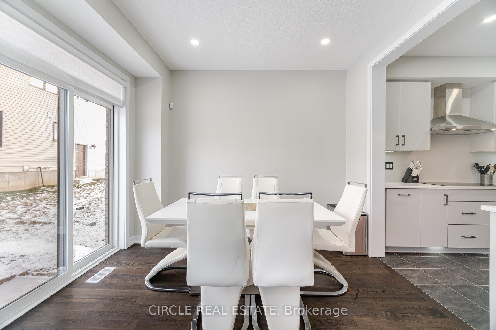 Photo 10 of 112 Lilac Circle, Haldimand — HOMEH