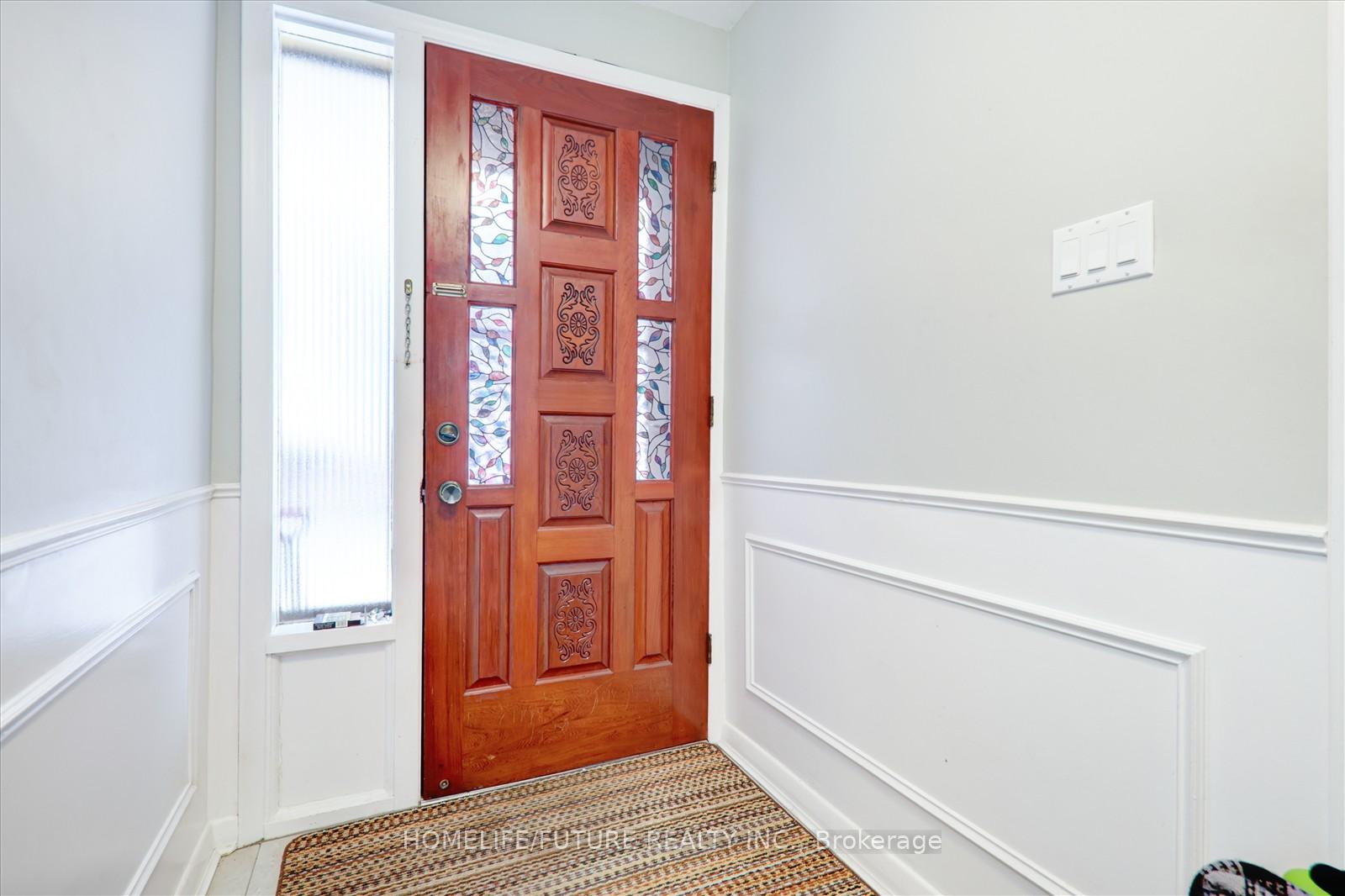Photo 6 of 53 Applefield Drive, Scarborough, Bendale — HOMEH