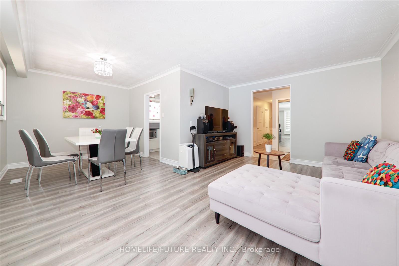 Photo 11 of 53 Applefield Drive, Scarborough, Bendale — HOMEH