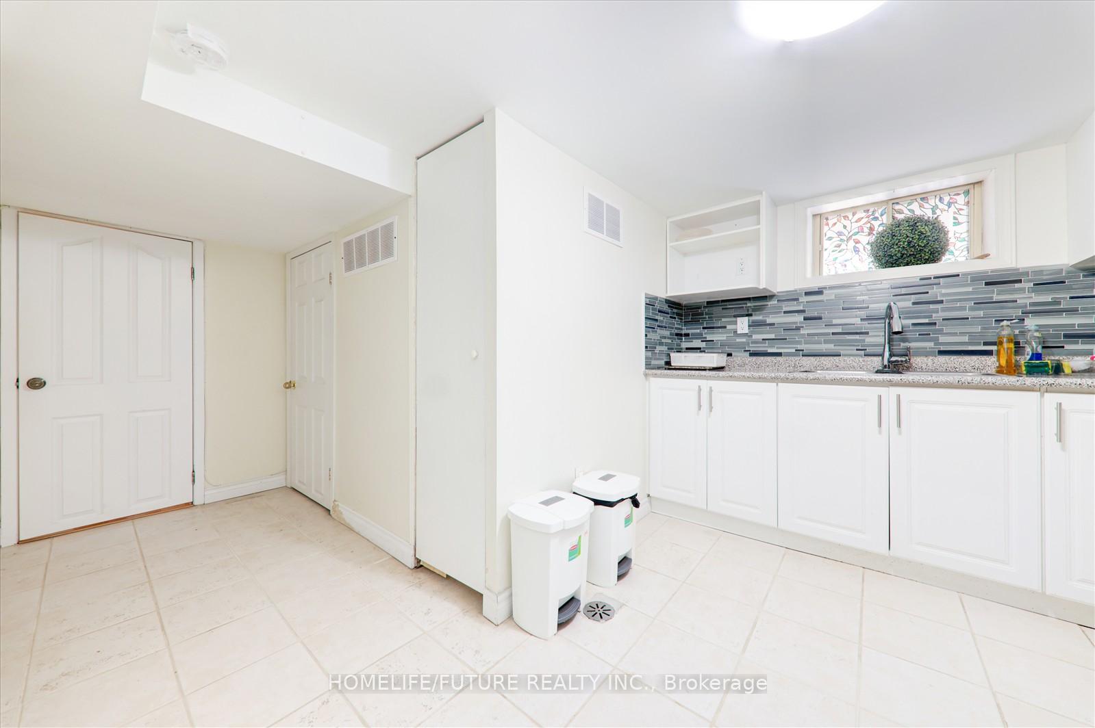 Photo 28 of 53 Applefield Drive, Scarborough, Bendale — HOMEH