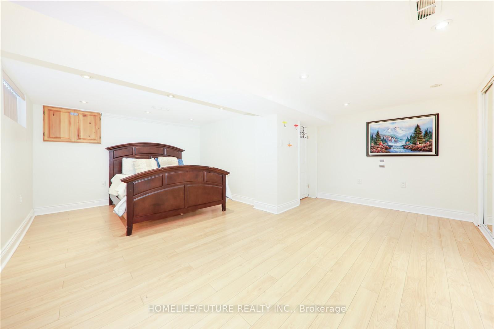 Photo 20 of 53 Applefield Drive, Scarborough, Bendale — HOMEH