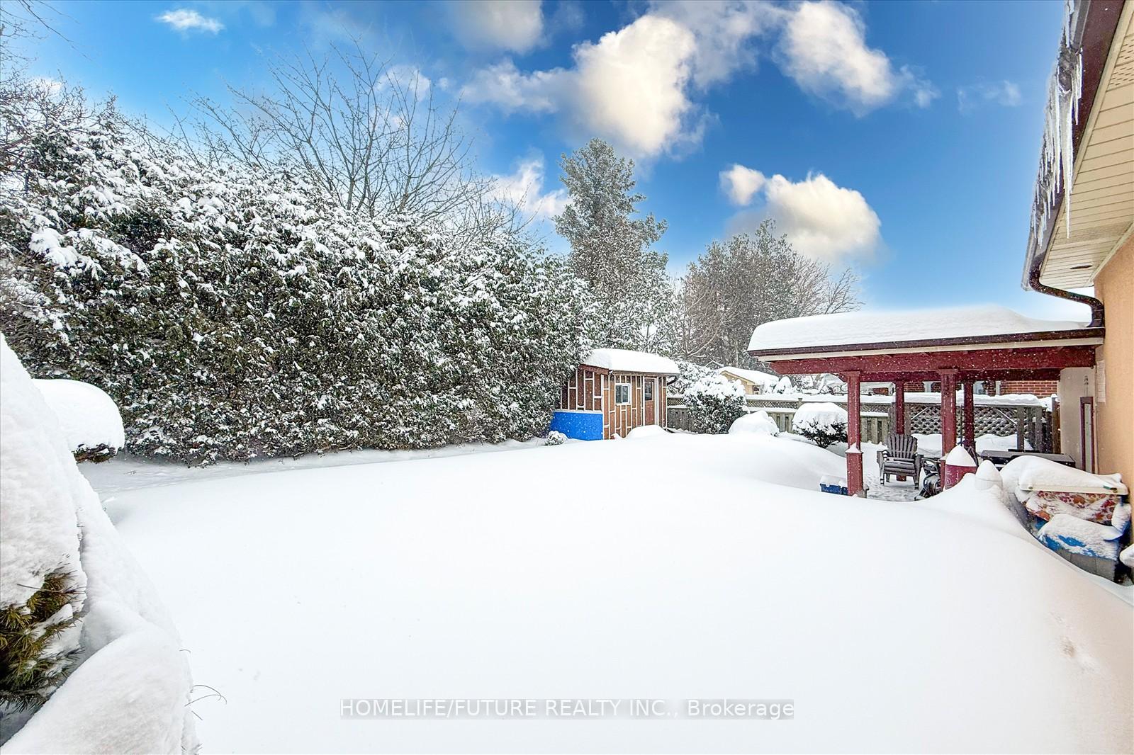 Photo 32 of 53 Applefield Drive, Scarborough, Bendale — HOMEH