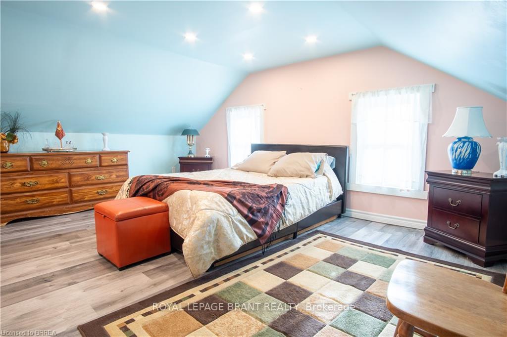 Photo 5 of 266 Thirteenth Concessio Road, Brant, Oakland — HOMEH